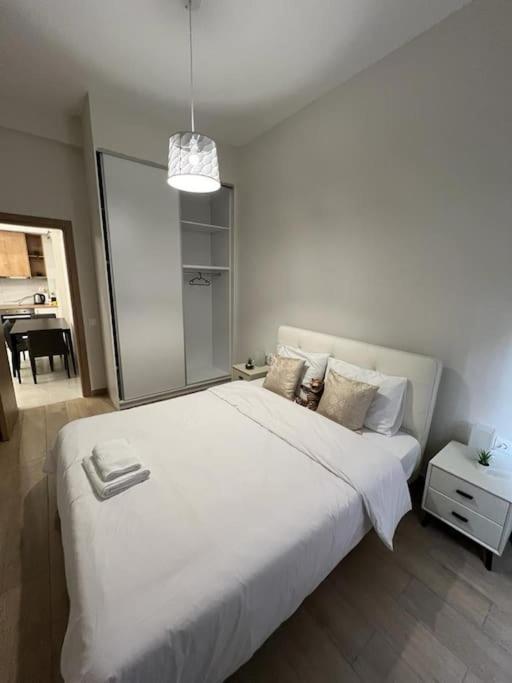 Cozy New Apartment Nearby Metro Athènes Extérieur photo