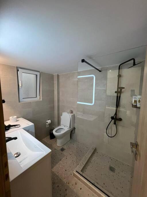 Cozy New Apartment Nearby Metro Athènes Extérieur photo